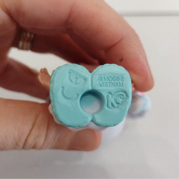 MARSHA MELLO Mini Poseable Bobble Head Doll KINDI KIDS MINIS Glitter Eyes 2020 - Picture 3 of 3